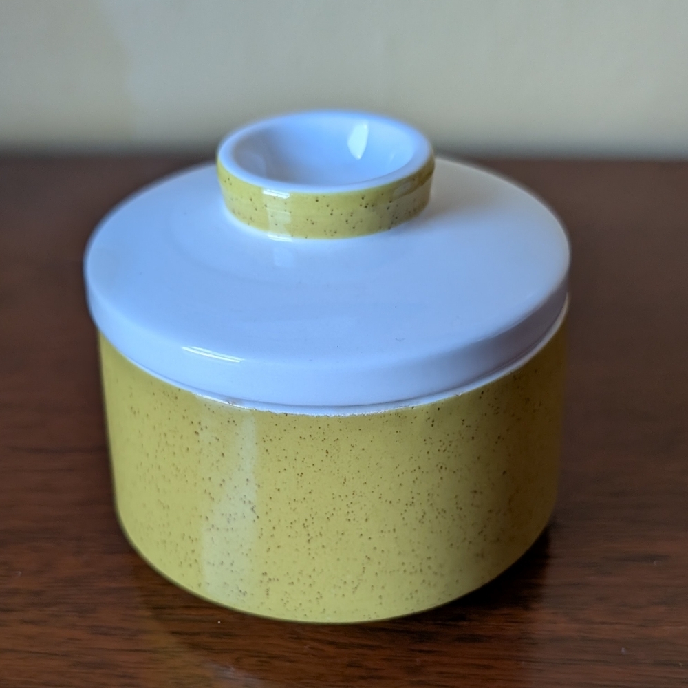 Vintage Mikasa Mediterrania Empire Gold Sugar Bowl with Lid D/C